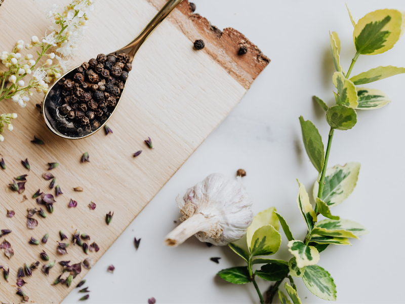 Garlic Olive Oil & White Balsamic Vinegar